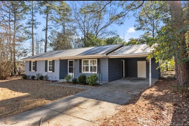 Building Photo - 216 Treadway Ct