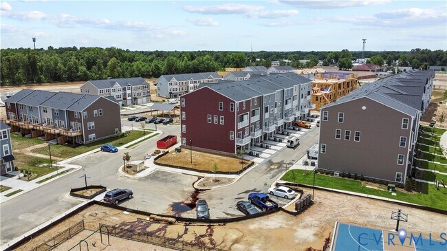 Building Photo - 9252 Magellan Pkwy