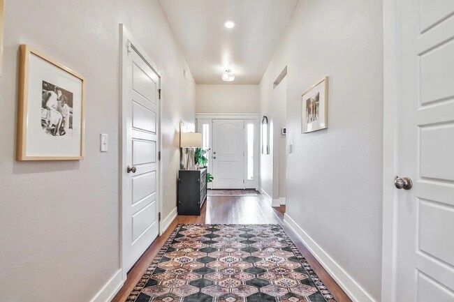 Building Photo - Beautiful 3 bedroom 2 bathroom in Frenship ISD!