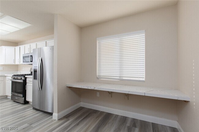 Building Photo - 2432 Palmridge Dr