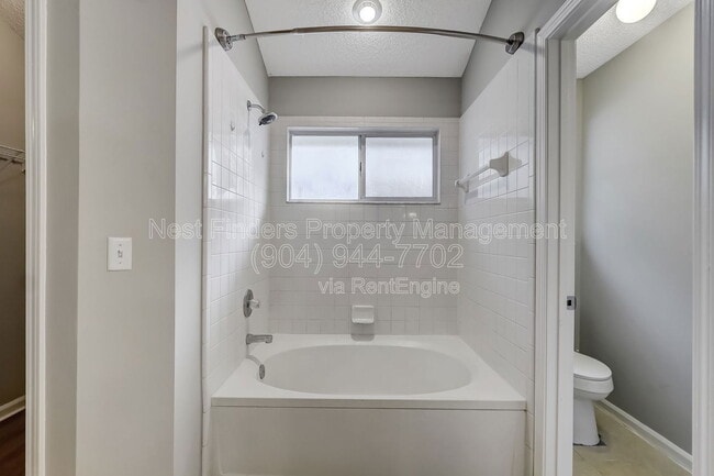 Building Photo - 9642 Pritmore Rd E