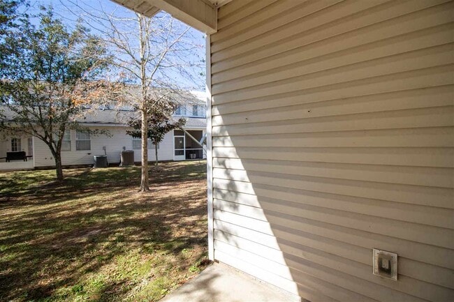 Building Photo - 1575 Paul Russell Rd