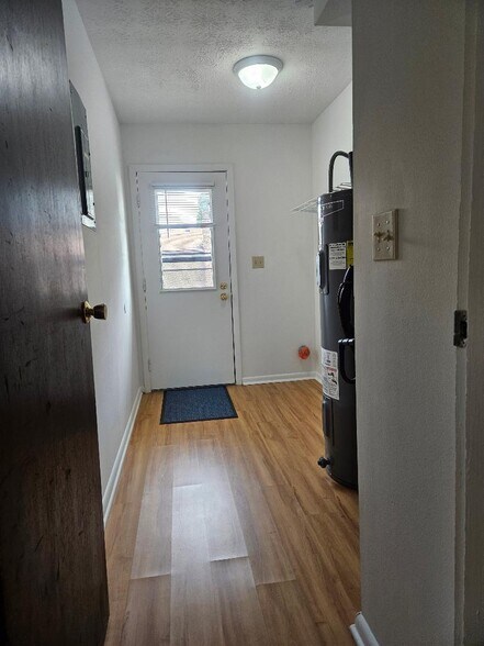 Building Photo - 1136 Stoney Springs Road