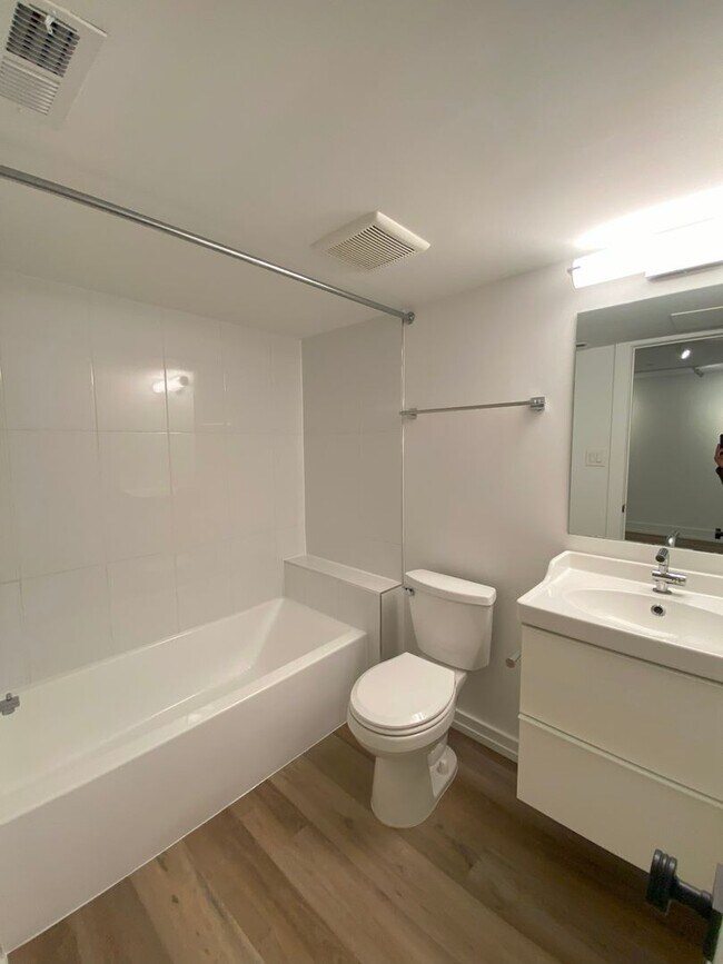 Building Photo - Modern Petworth 2-Bed/Bath with Outdoor Space and All Utilities.