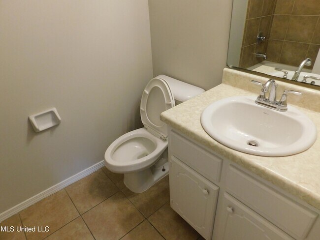 Building Photo - 5431 Nail Rd