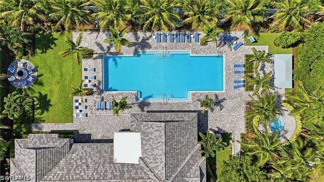 Building Photo - 2560 Seychelles Dr