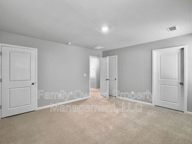 Building Photo - 422 Blue Elderberry Run