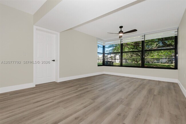 Building Photo - 1709 Whitehall Dr