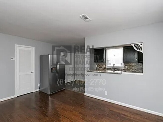 Building Photo - 302 Neill Ave