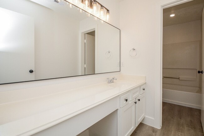 Building Photo - 9939 Farrell Dr