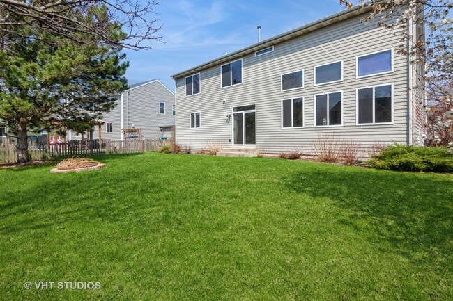 Building Photo - 14712 Independence Dr
