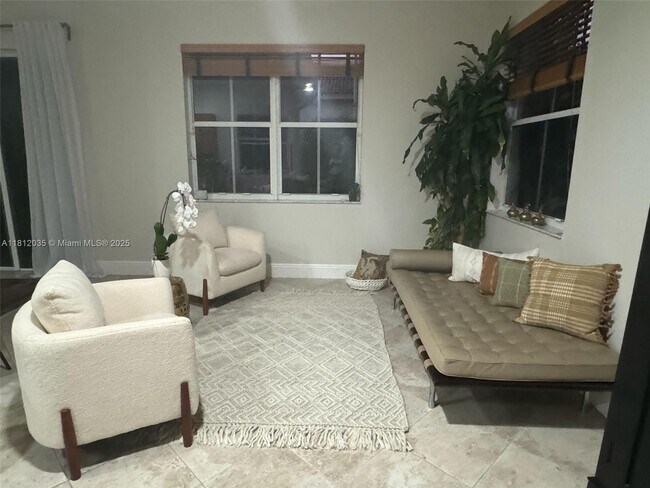 Building Photo - 1342 Crossbill Ct