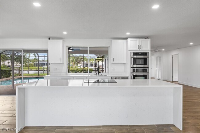 Building Photo - 1041 N Waterway Dr
