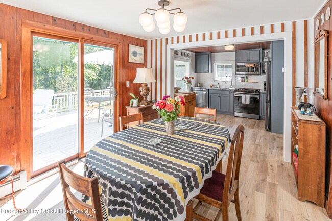 Building Photo - 16 Bakertown Rd