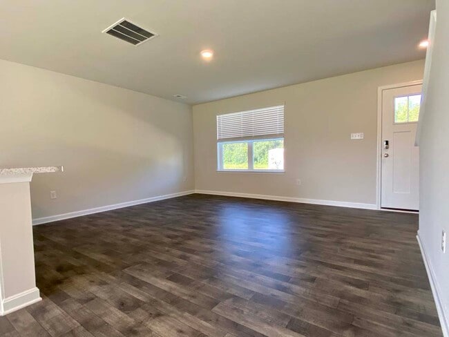 Building Photo - 407 Mardella Dr
