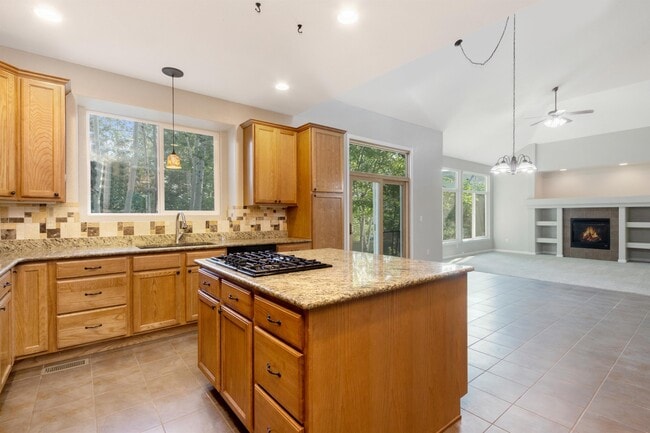 Building Photo - 8700 Triple Crown Dr