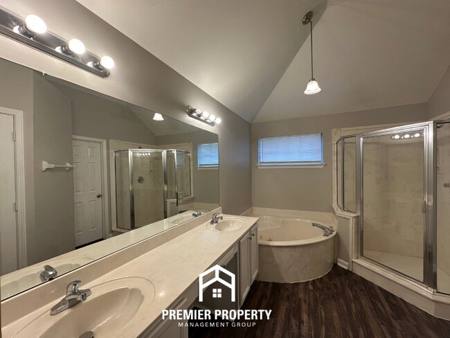 Building Photo - Newly Renovated 3BR Cordova Home | Vaulted Ceilings, Fireplace, 2-Car Garage & Luxury Primary Suite