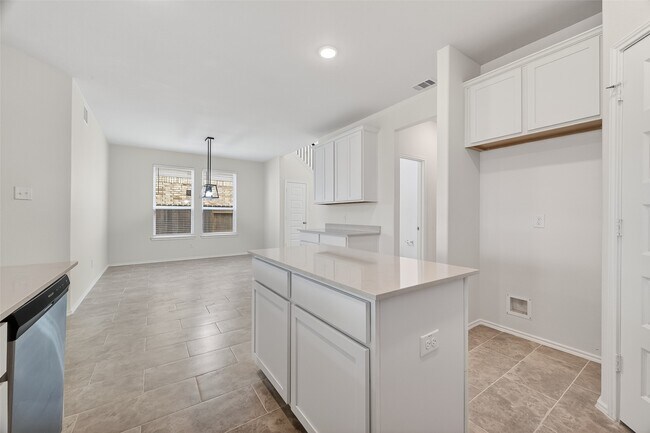 Building Photo - 7454 Sunlit Hbr Dr