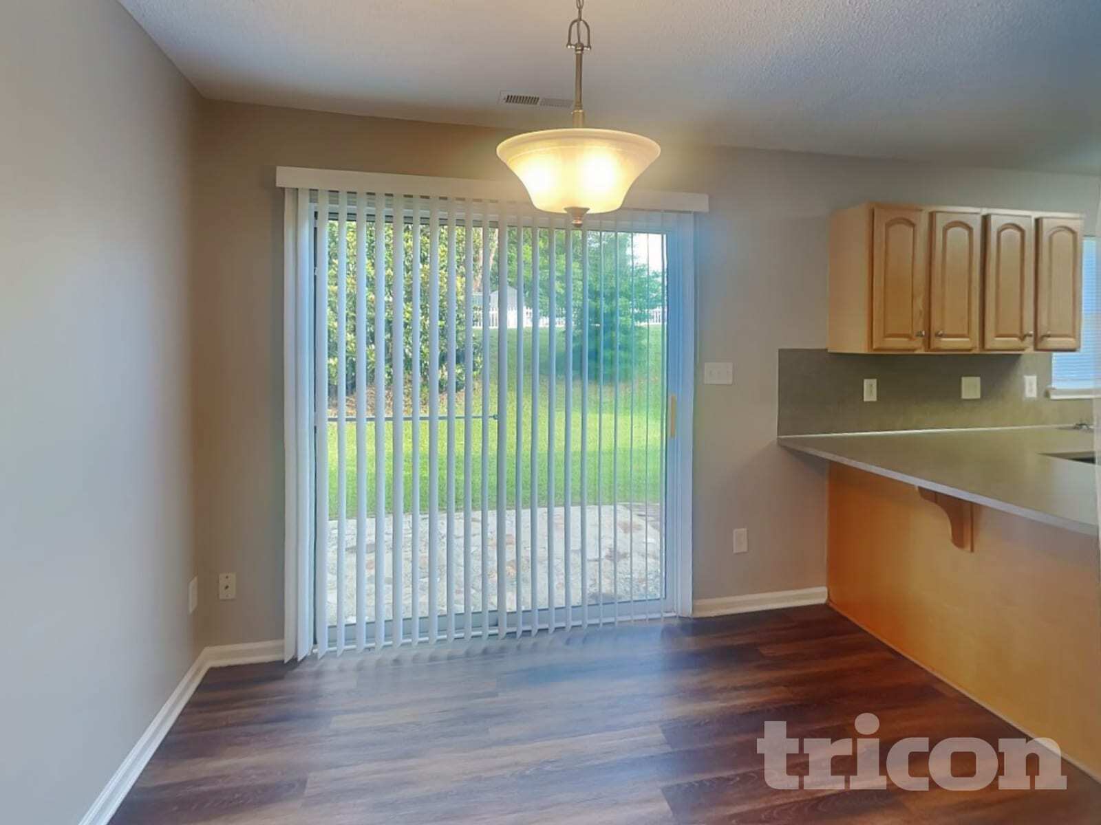 Building Photo - 445 Amir Cir