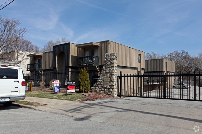 Primary Photo - Carabella Apartments