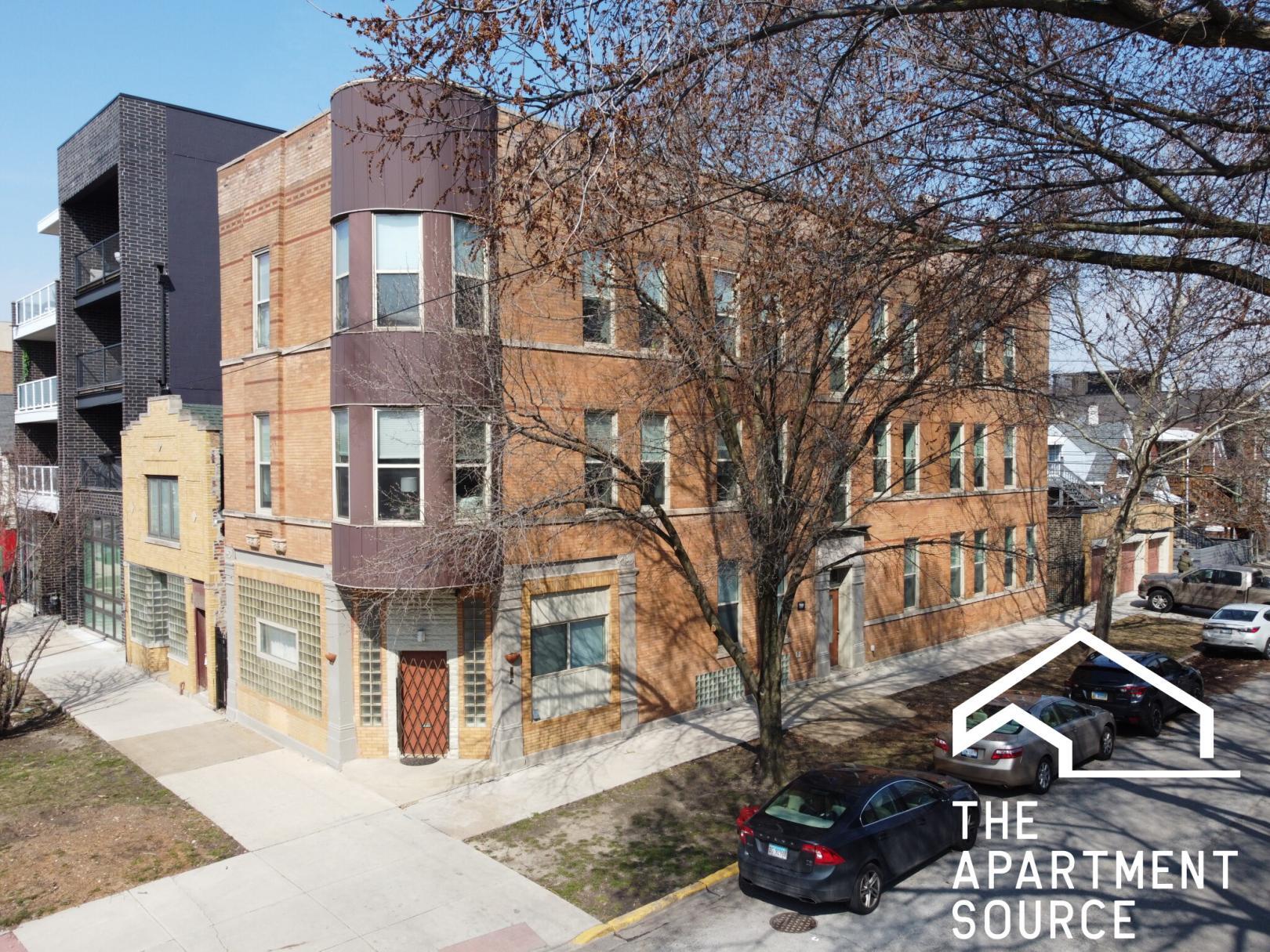 Building Photo - 2724 W Chicago Ave