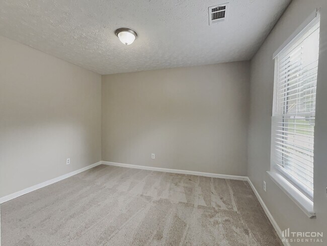 Building Photo - 1008 Braddock Cir