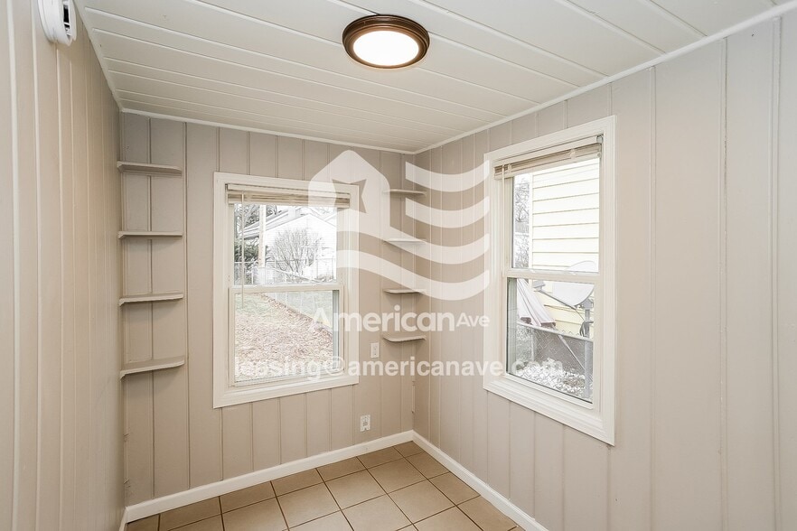 Building Photo - 23115 Powell Ave