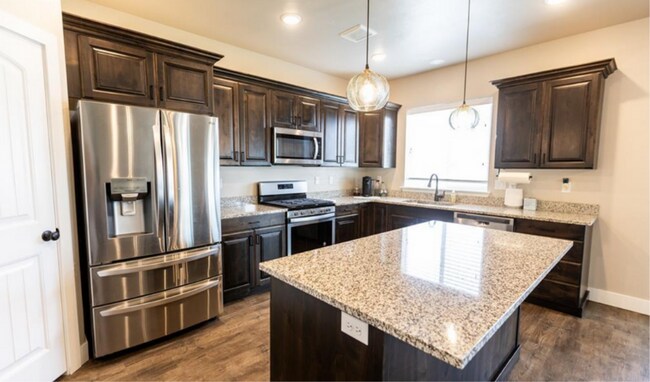 Building Photo - Beautiful 4 Bed, 2.5 Bath Home for Rent in Summerfield