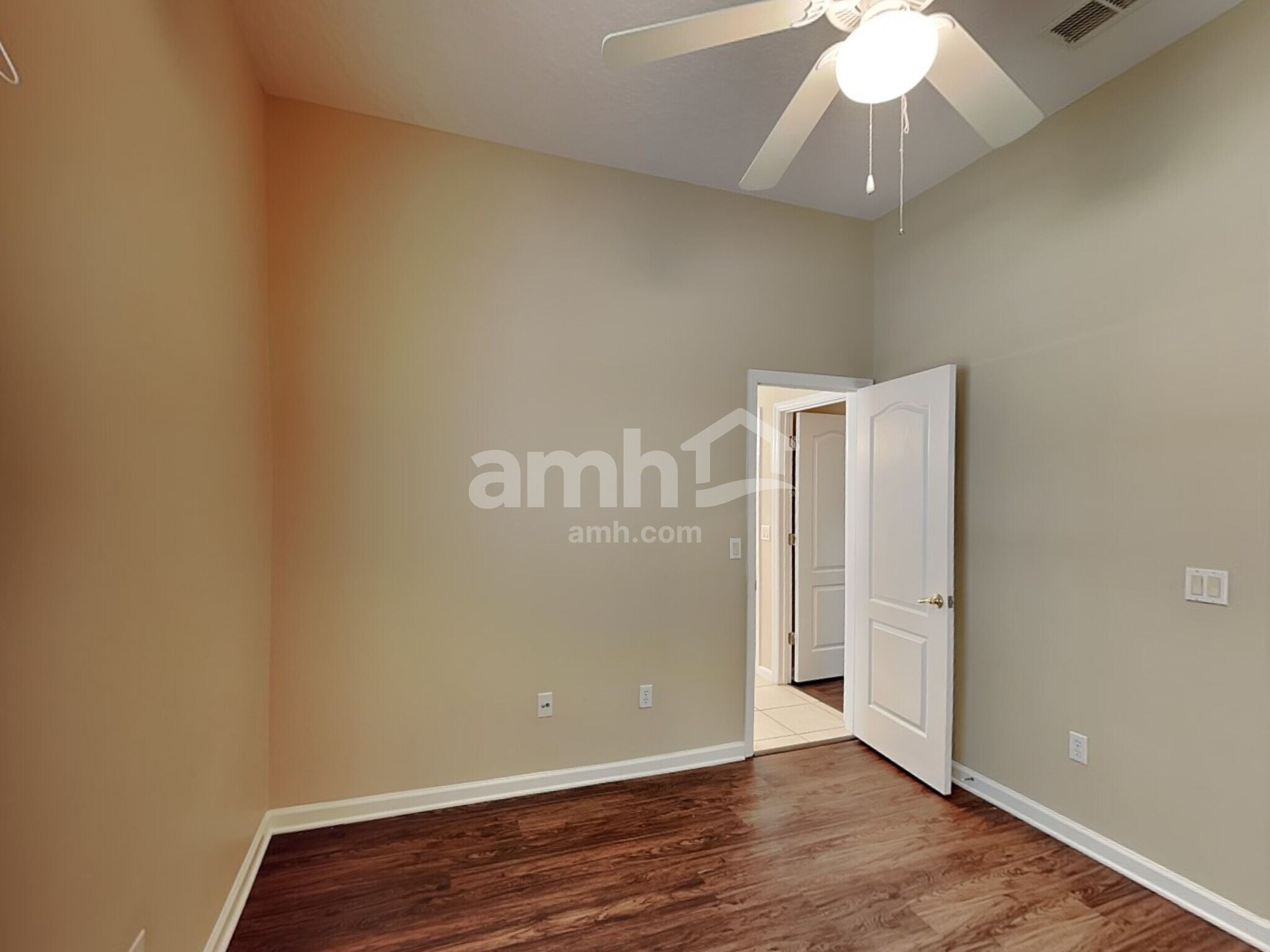 Building Photo - 725 Gulf Land Dr