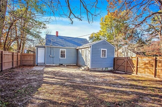 Building Photo - 951 Chester Cir