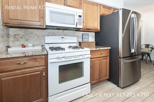 Building Photo - 9420 Walmer-