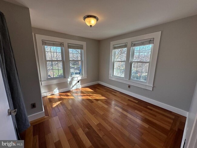 Building Photo - 1800 Dewitt Ave