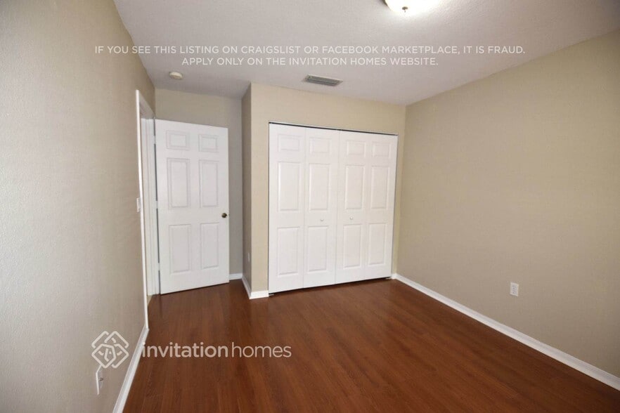 Building Photo - 16887 Crestview Ln