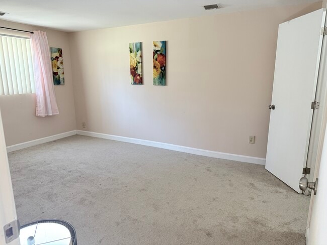 Building Photo - 5 Louisburg Square