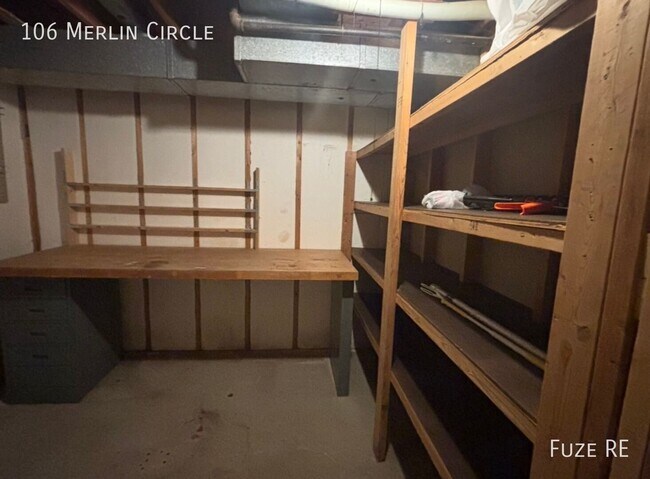 Building Photo - 106 Merlin Cir