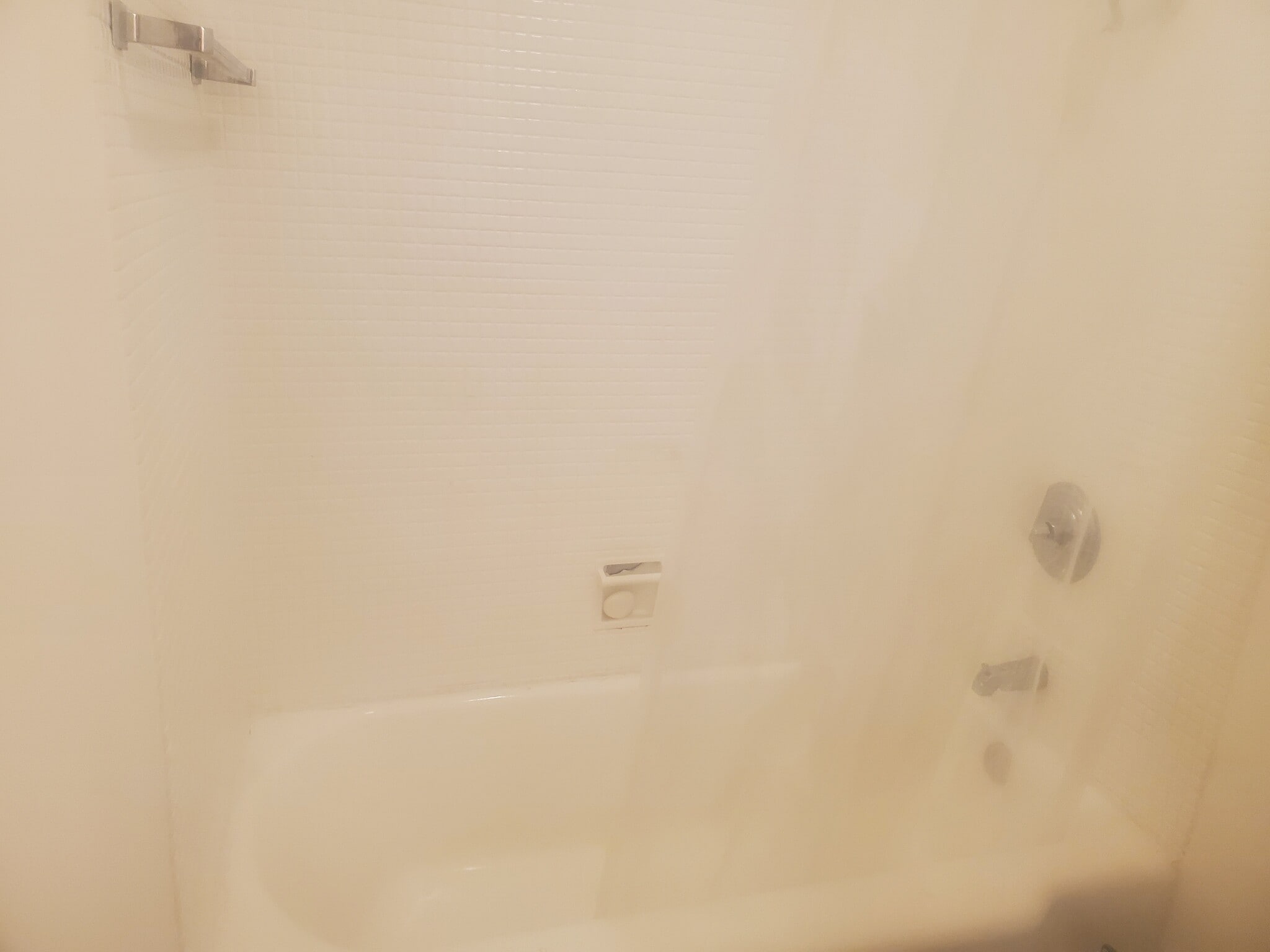 Bathroom - Tub - 535 N Michigan Ave