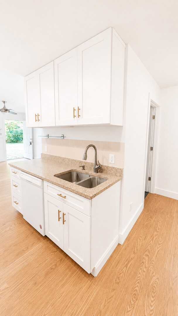 Building Photo - Black Mountain Garage Apartment- One occupant only! 6 Month Lease!
