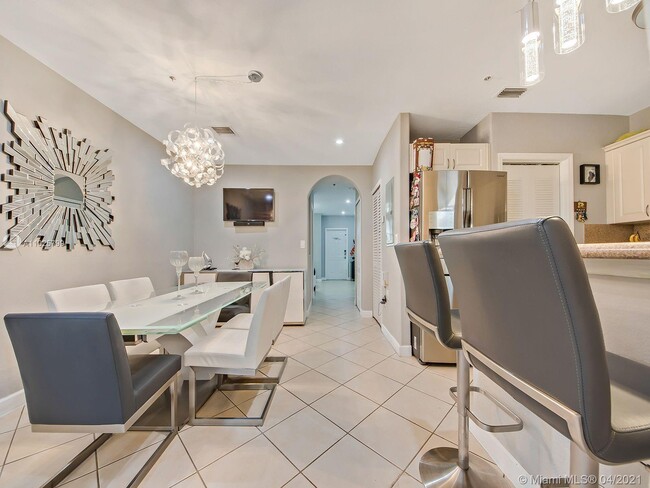 Building Photo - 8111 W 36th Ave