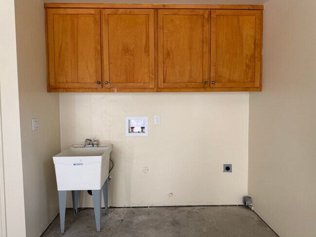 Building Photo - 1189 W Upas St