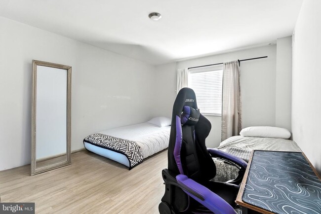 Building Photo - 5340 Holmes Run Pkwy