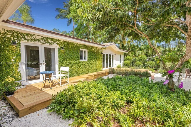 Building Photo - 6140 SW 90th St