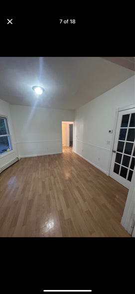 Building Photo - 466 Cortlandt St