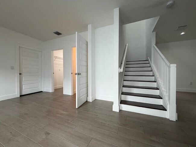 Building Photo - 329 Bella Sol Way