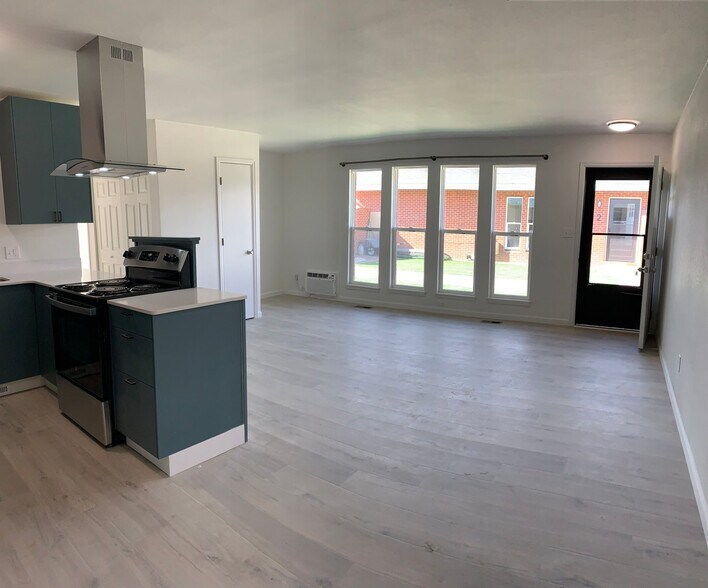 Building Photo - 1746 Azalea Dr