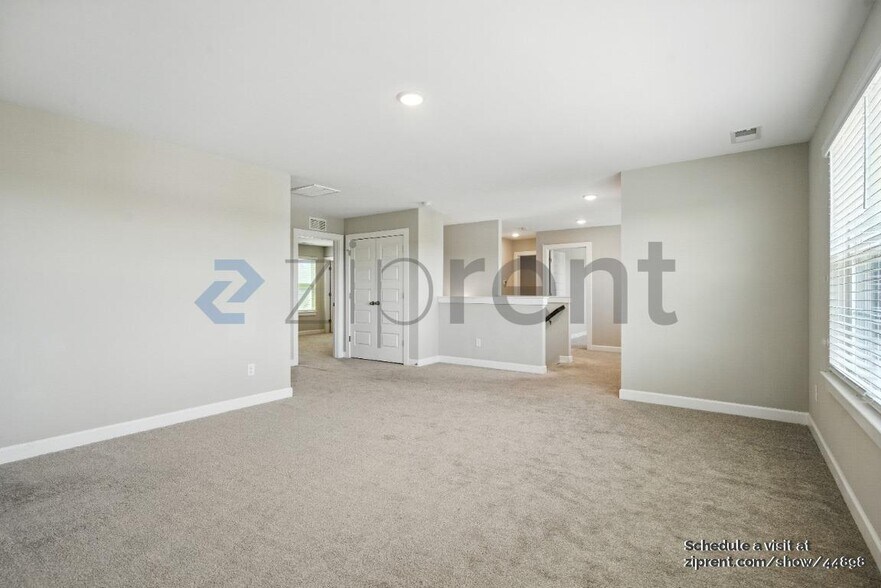 Building Photo - 288 Blackpool Drive