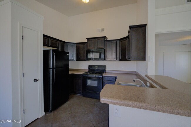 Building Photo - 4745 Guillermo Espinoza St