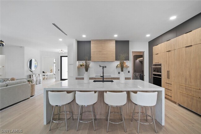 Building Photo - 1677 Northgate Dr