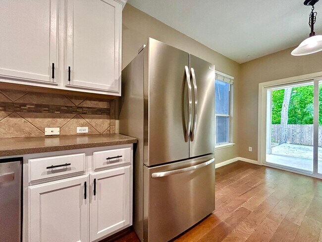 Building Photo - 13012 Kenswick Dr