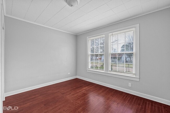 Building Photo - 154 E Wyandotte St