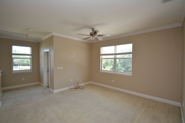 Building Photo - Tidelands Condo! Community amenities!